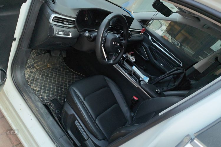 GEELY Emgrand 2023 #17 GEELY Emgrand 2023 car image #17