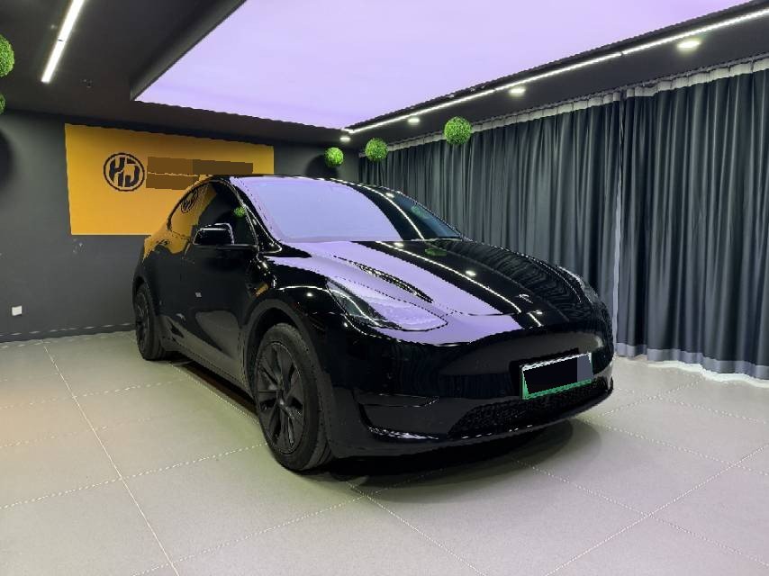 Tesla Model Y 2023 #3 Tesla Model Y 2023 car image #3