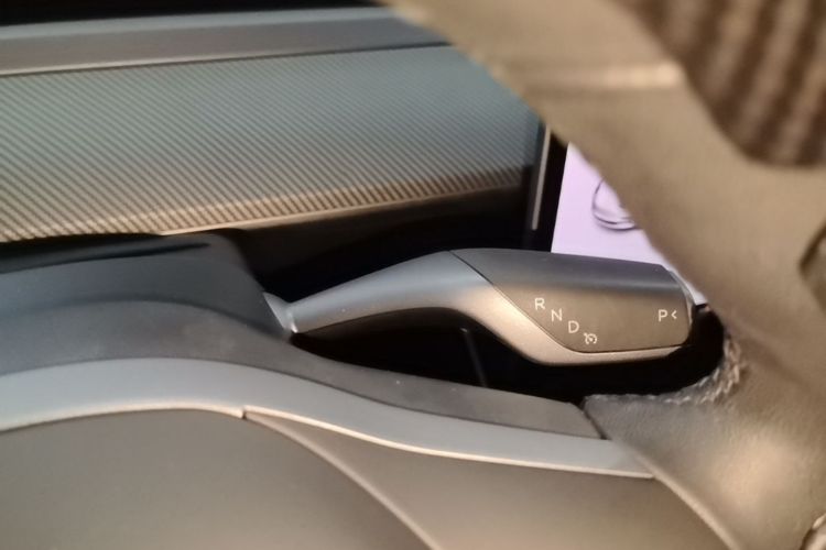 Tesla Model 3 2020 car image #14