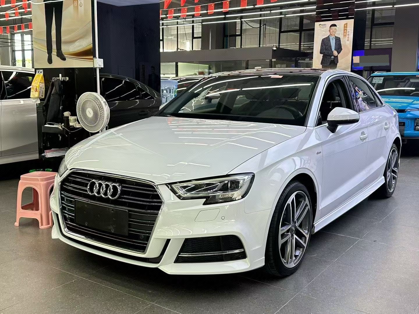 2018 2018 immagine di auto