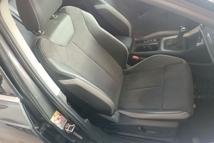 Audi Q3 2020 car image #24