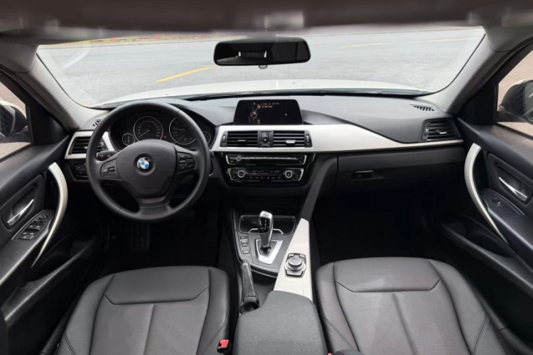 BMW 3 Series 2015 car image #15