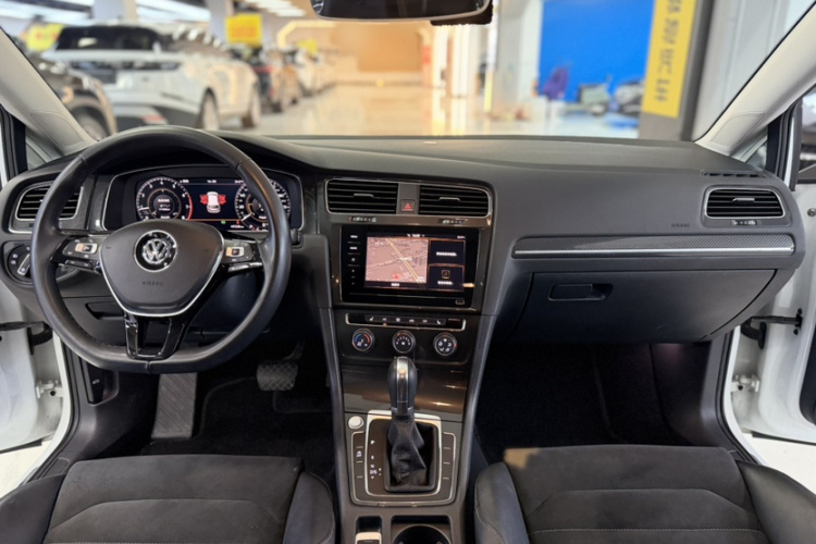Volkswagen Golf 2020 #20 Volkswagen Golf 2020 car image #20