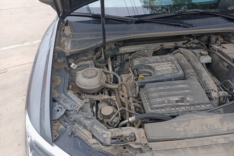 Audi Q3 2023 car image #24