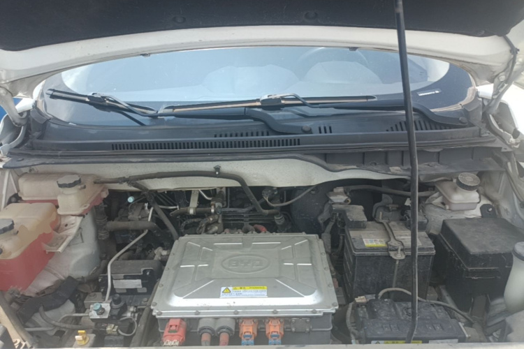 BYD Yuan New Energy 2019 #22 BYD Yuan New Energy 2019 car image #22
