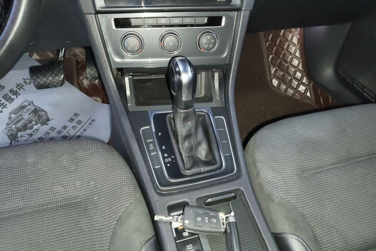 Volkswagen Golf 2020 imagen de coche #14