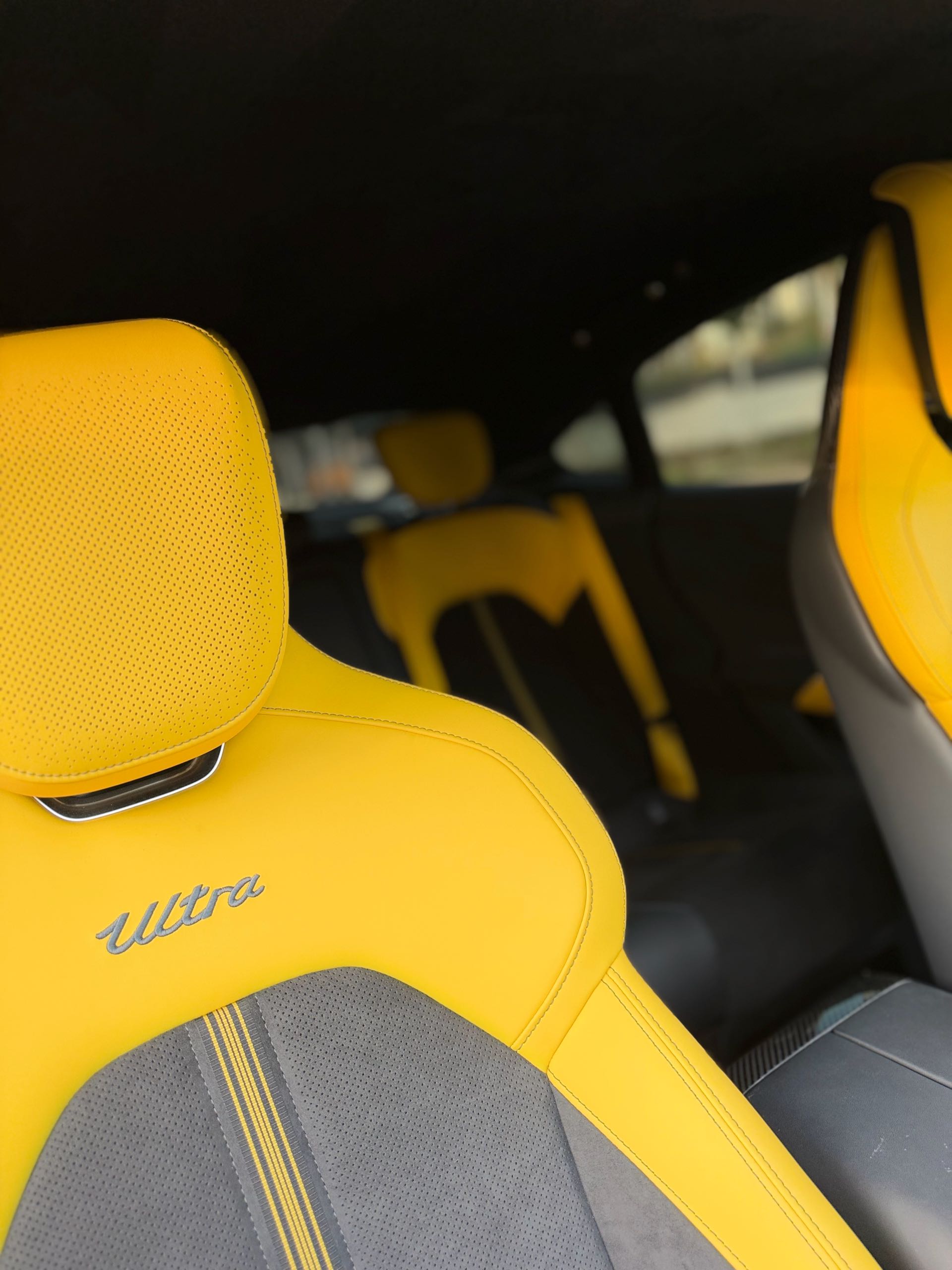 MI SU7 Ultra 2025 #2 MI SU7 Ultra 2025 car image #2