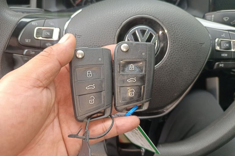 Volkswagen Polo 2021 car image #9