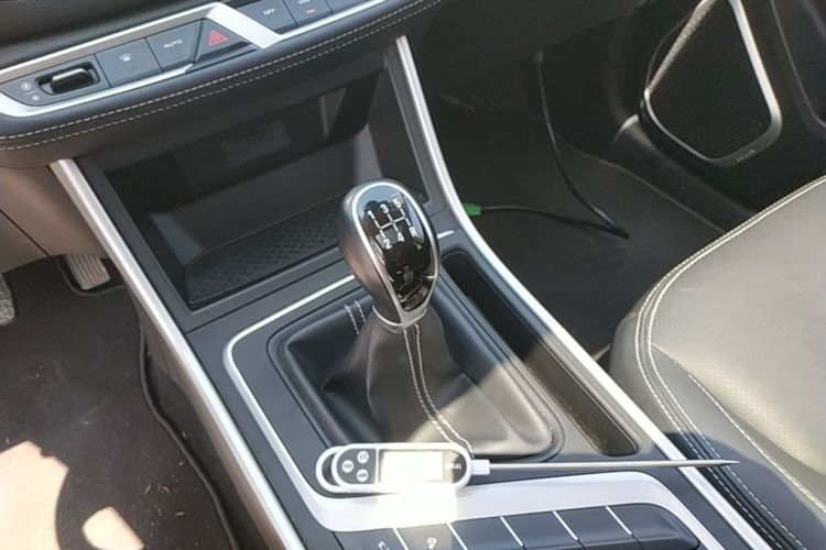 GEELY Vision X6 2019 #14 GEELY Vision X6 2019 car image #14