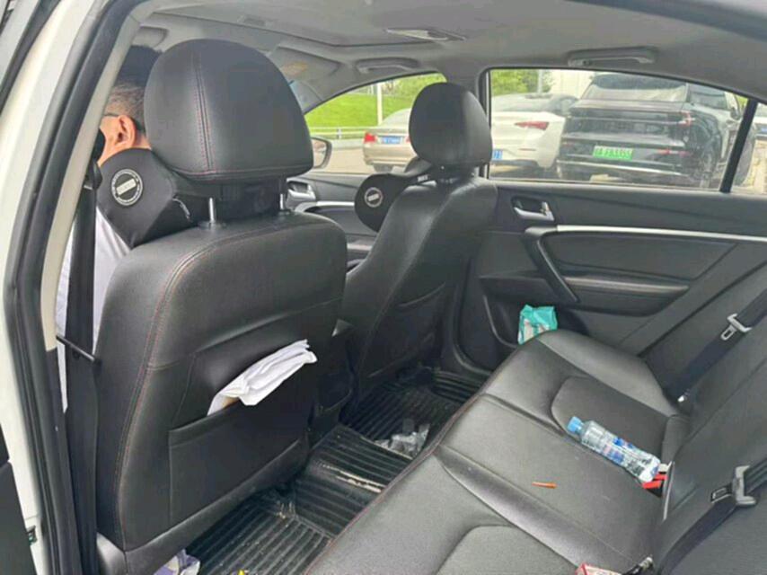 GEELY Emgrand 2015 car image #5