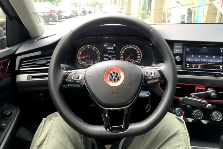 Volkswagen Bora 2020 car image #11