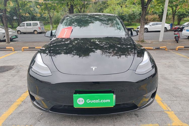 Tesla Model Y 2023 #3 Tesla Model Y 2023 car image #3
