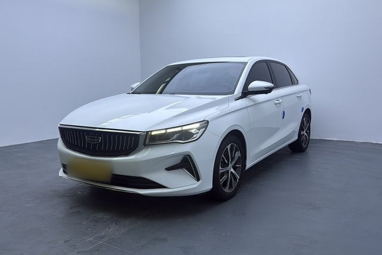 GEELY Emgrand 2023 car image #2