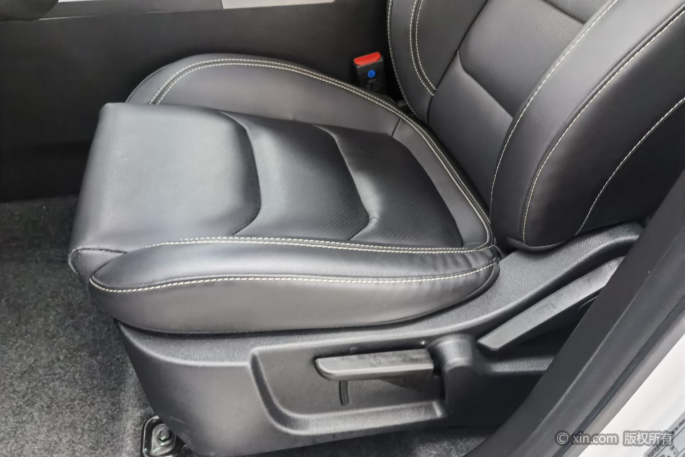 Soueast DX8 S 2023 car image #21