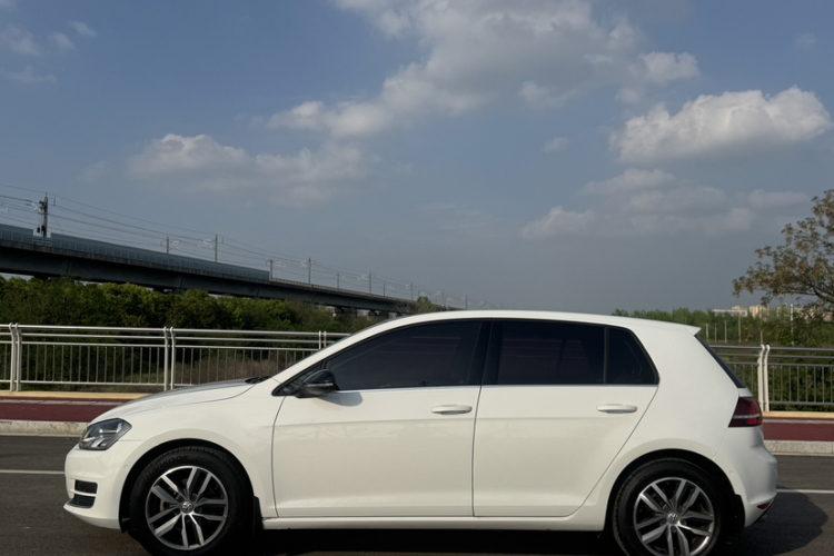 Volkswagen Golf 2017 imagen de coche #10