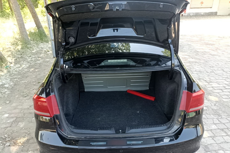 Volkswagen Santana 2016 car image #19