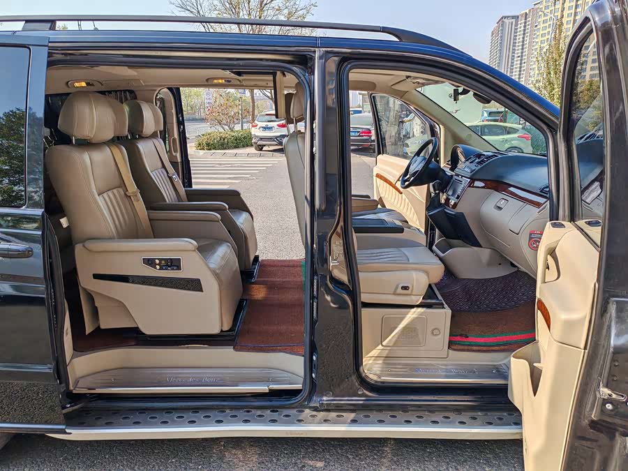 奔驰 唯雅诺 2013 汽车图片 #25