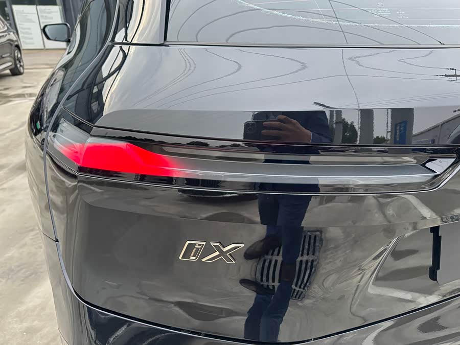 BMW iX M60 2023 car image #25