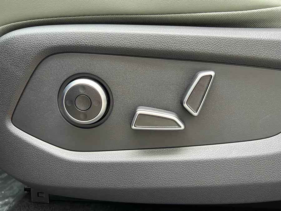 Deepal S07 2023 car image #25