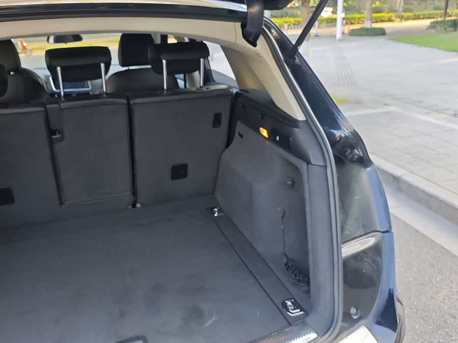 Audi Q5 2012 car image #25