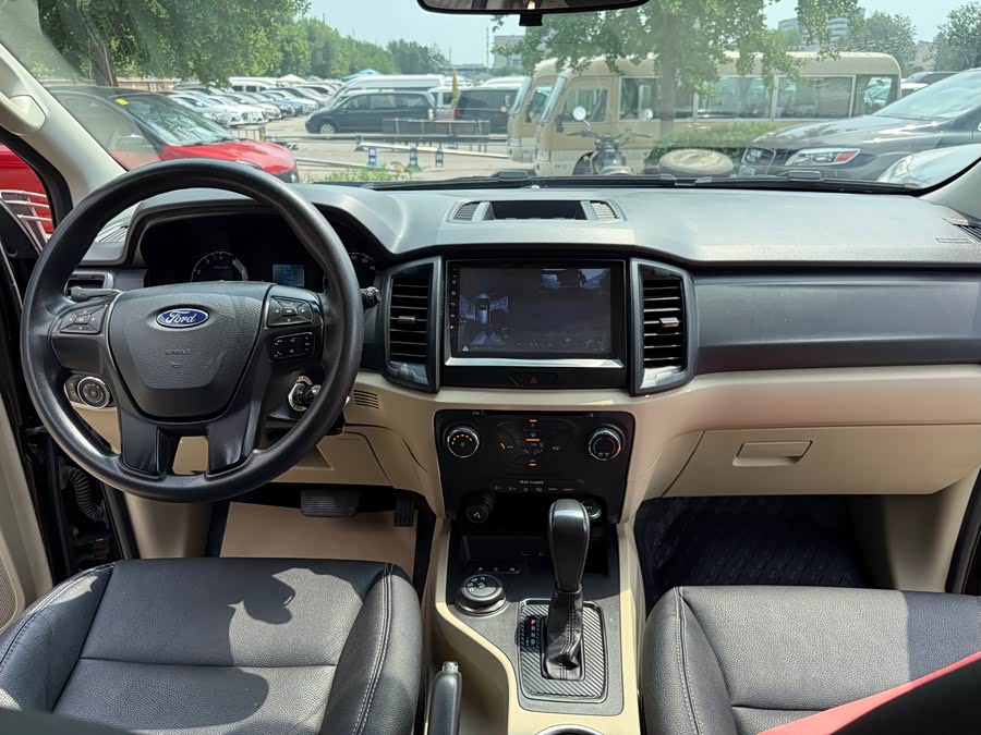 Ford Everest 2016 car image #25