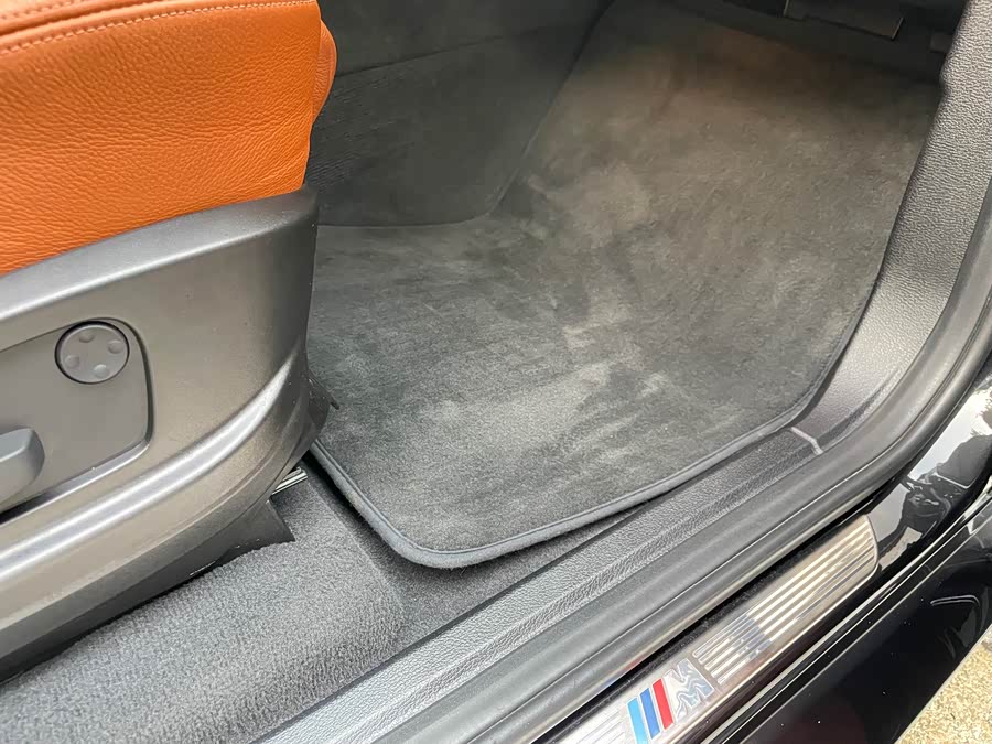 BMW X6 M 2013 #25 BMW X6 M 2013 car image #25