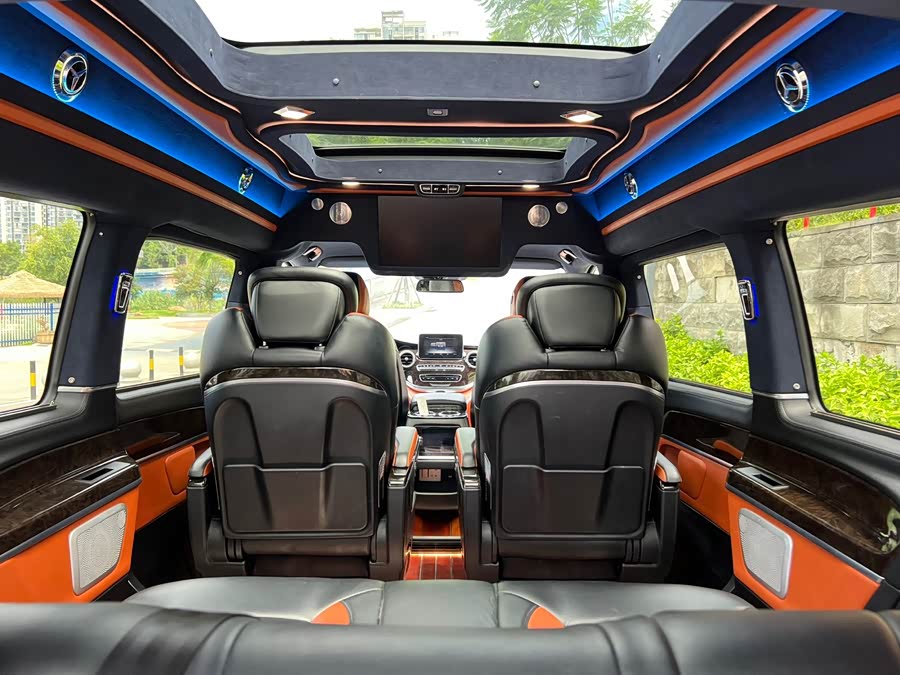 Mercedes-Benz V Class 2020 car image #25