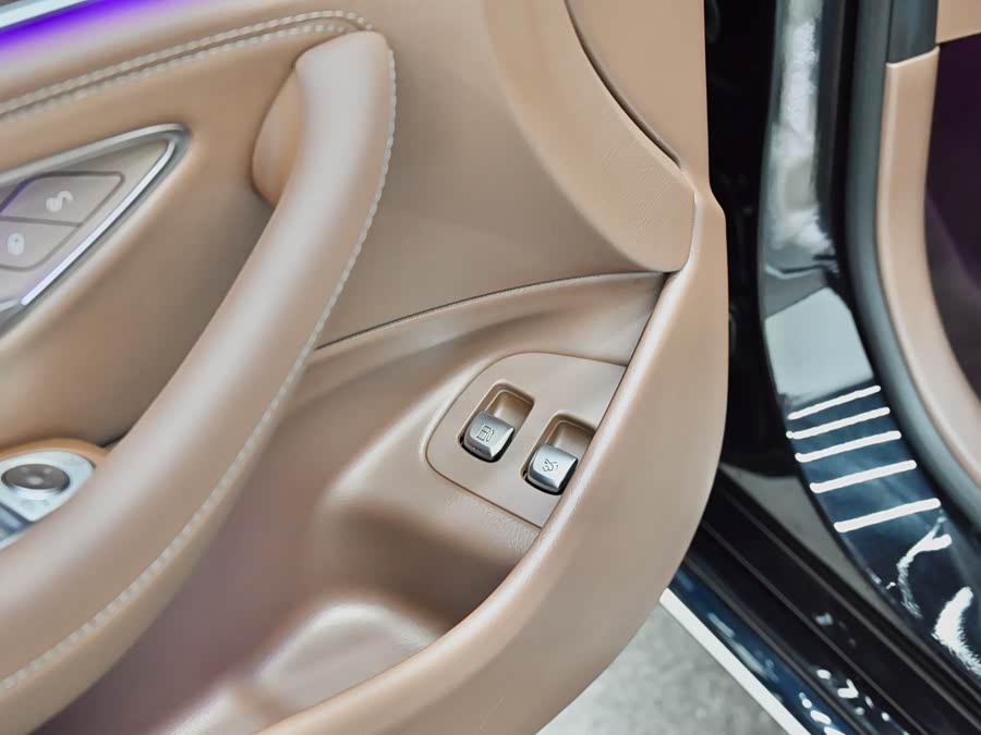 Mercedes-Benz E Class New Energy 2021 car image #25