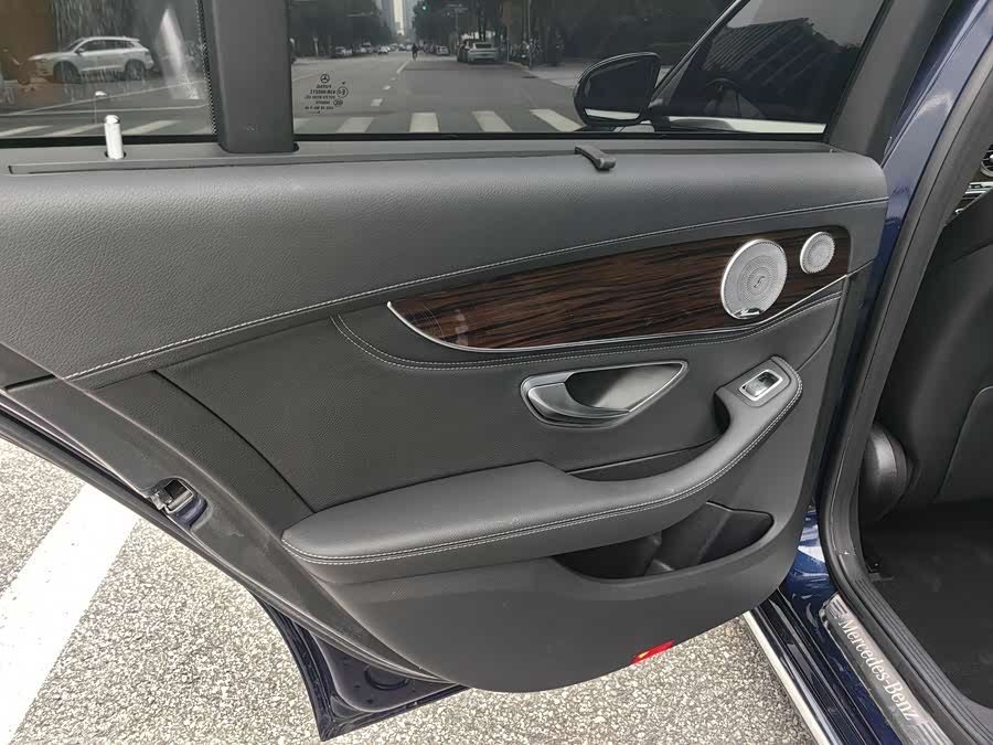 Mercedes-Benz C Class New Energy 2017 car image #25