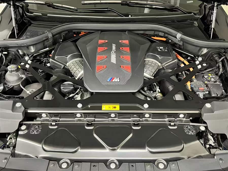 BMW XM 2025 car image #25