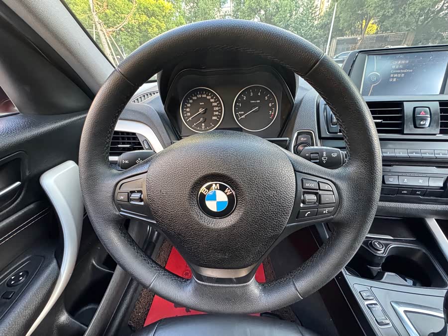 BMW 1 Series (Imported) 2015 car image #25