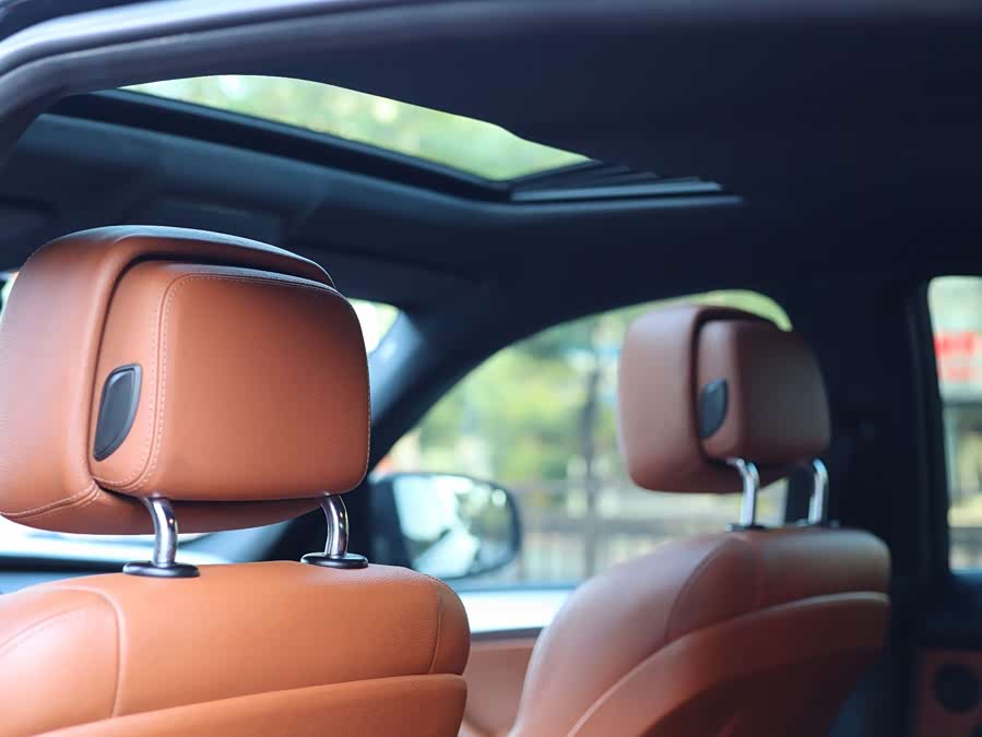 BMW X6 M 2012 car image #25