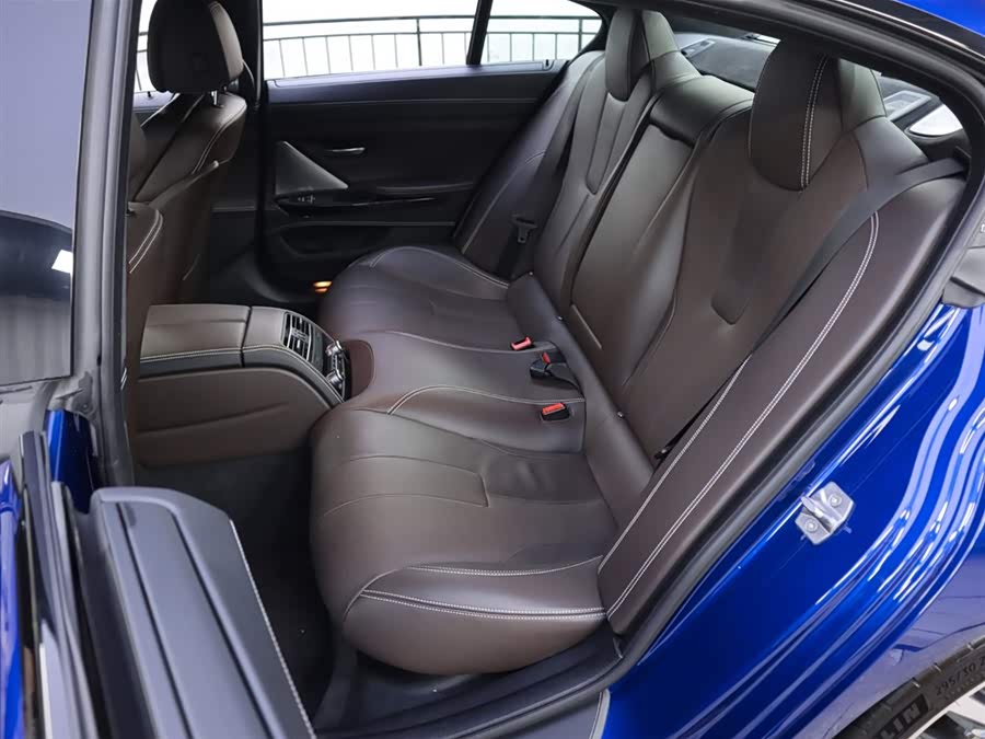 BMW M6 2015 изображение автомобиля #25