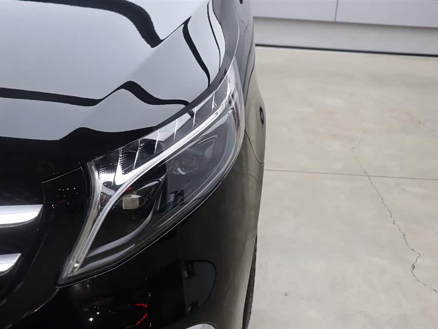 Mercedes-Benz V Class 2024 #25 Mercedes-Benz V Class 2024 car image #25