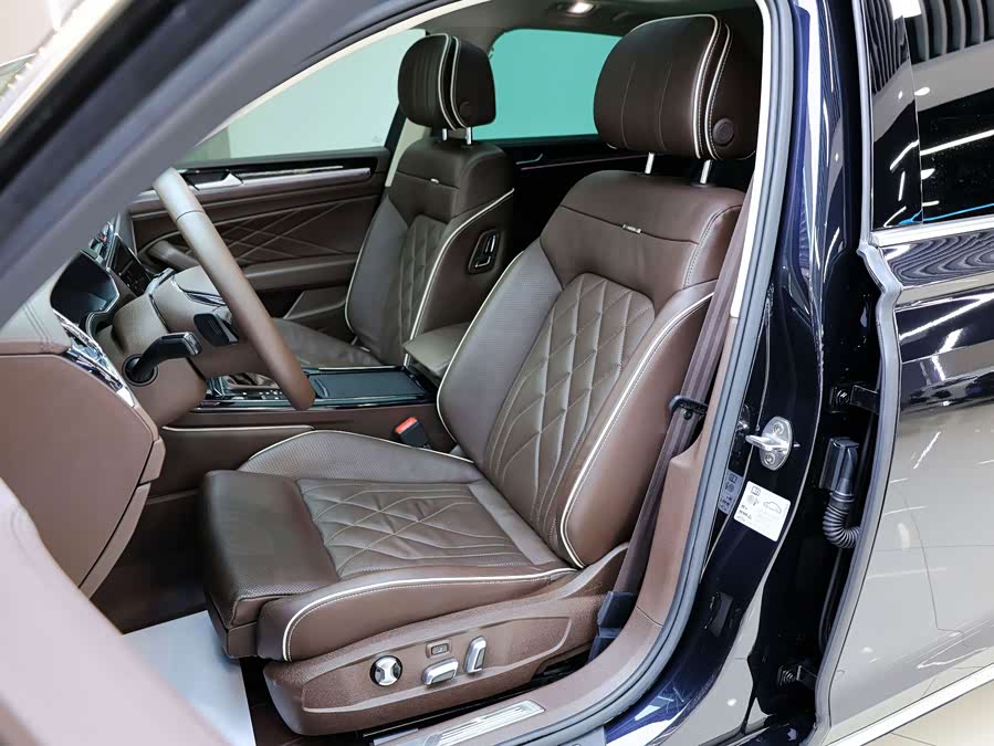 Volkswagen Phideon 2023 immagine di auto #25