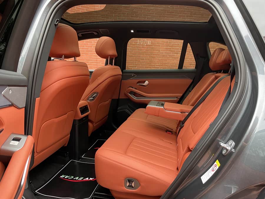 BYD Tang L 2025 immagine di auto #25