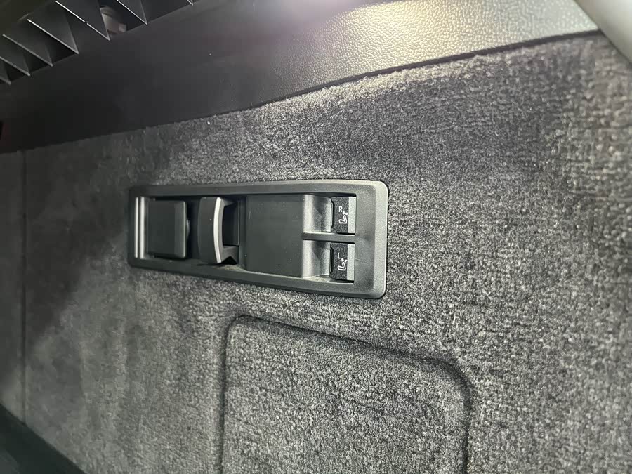 BMW iX M60 2023 car image #25