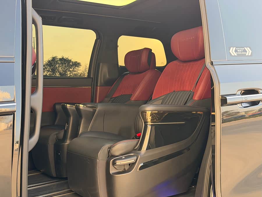 GAC Trumpchi M8 2023 #25 GAC Trumpchi M8 2023 car image #25