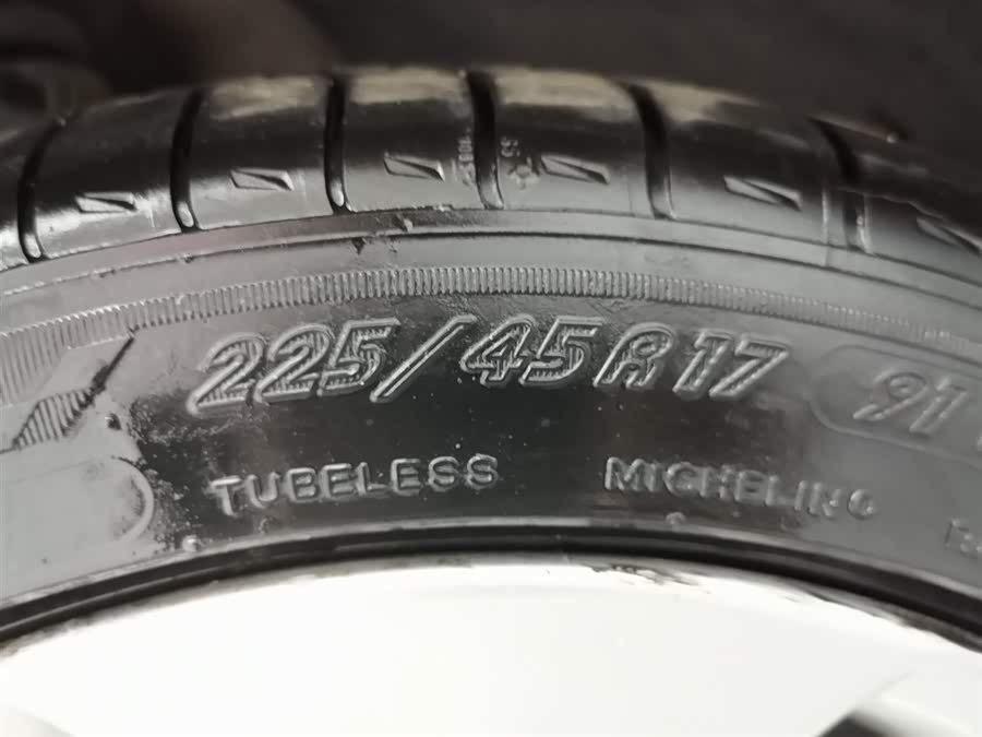 Volkswagen GolfGTI 2011 #25 Volkswagen GolfGTI 2011 car image #25