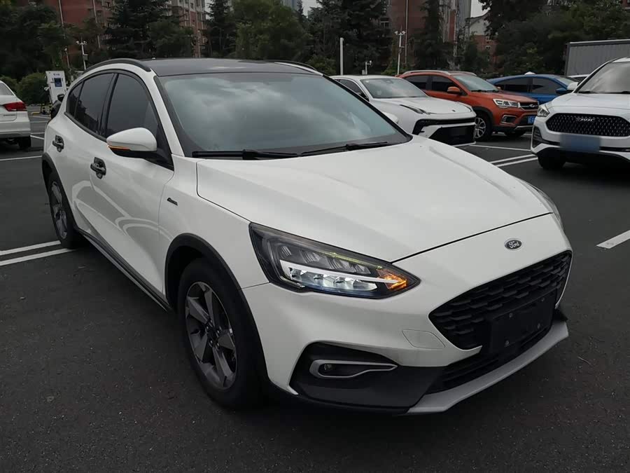 Ford Focus Active 2021 car image #25