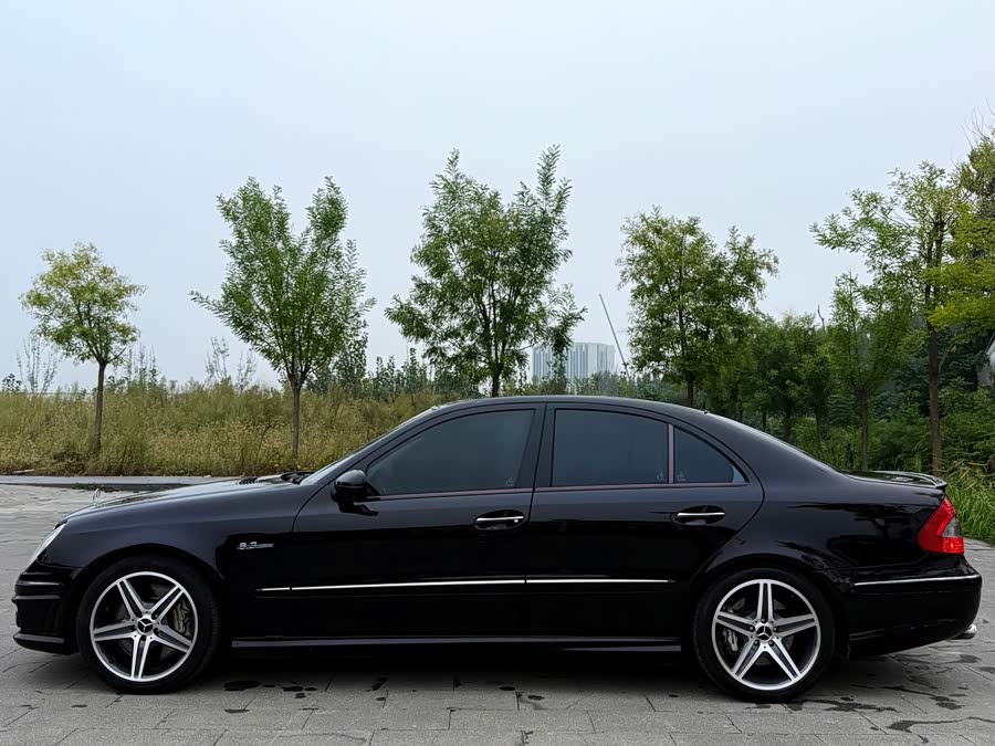 Mercedes-Benz E AMG 2008 immagine di auto #25
