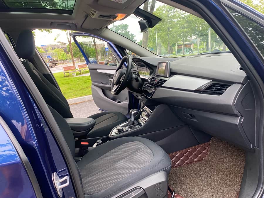 BMW 2 Series Tourer 2016 car image #25