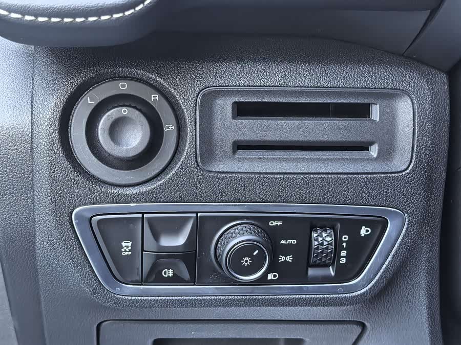 Wuling Xingyun 2023 #25 Wuling Xingyun 2023 car image #25