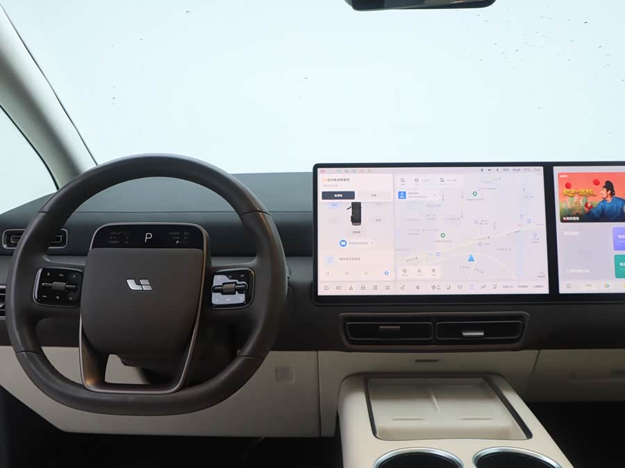 理想汽车 理想MEGA 2024 汽车图片 #25