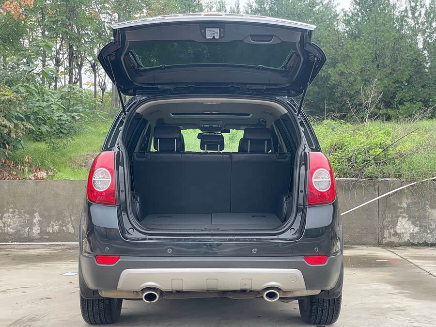 Chevrolet Captiva (Imported) 2010 car image #25