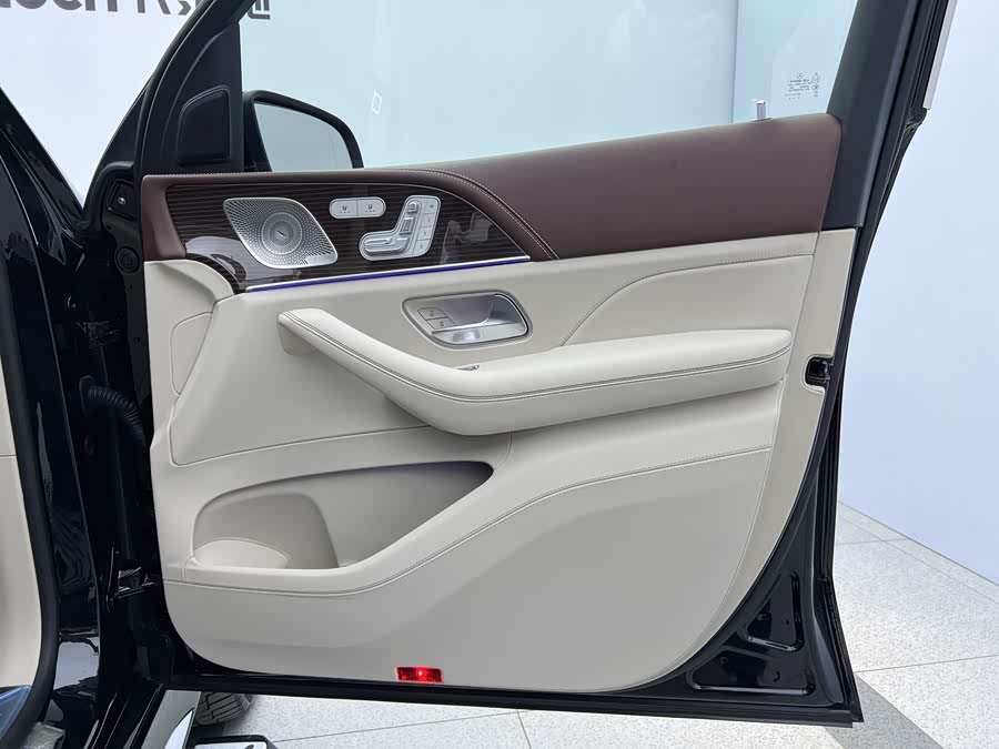 Mercedes-Benz Maybach GLS 2022 #25 Mercedes-Benz Maybach GLS 2022 car image #25