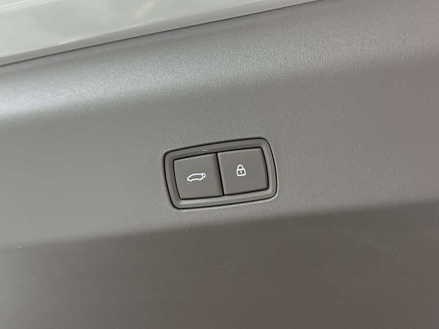 理想汽车 理想MEGA 2024 汽车图片 #25