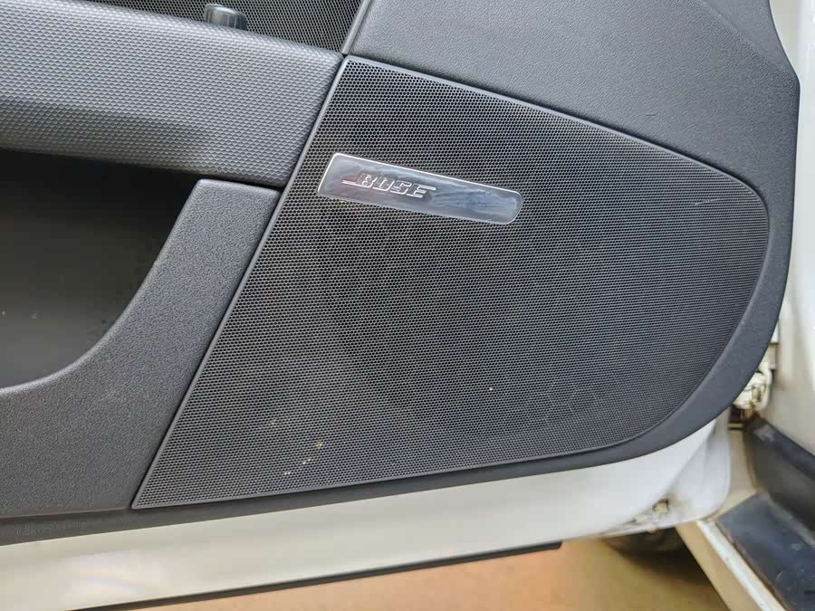 Audi TT 2009 #25 Audi TT 2009 car image #25