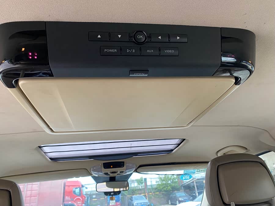 奔驰 唯雅诺 2012 汽车图片 #25