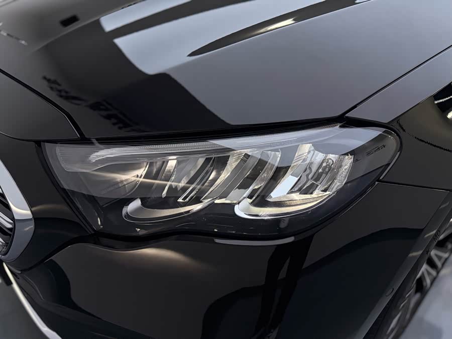 Mercedes-Benz E Class New Energy 2024 car image #25